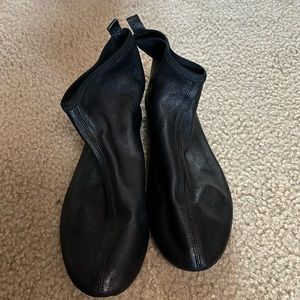 Repetto sz 37.5 (fit like a US 6.5) EUC 100% leather